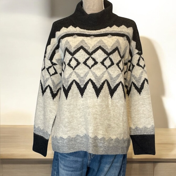Maurices Sweaters - Maurices Gray Fair Isle Mock Neck Sweater Women’s Size Large